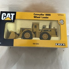 Ertl 2435 1:50 scale die-cast model of a Caterpillar 988B Wheel Loader. Box 4
