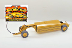 Custom Water‑Hauler with Pull Drawbar – 1/50 Scale Construction Model