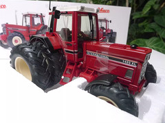 1:32 SCHUCO CASE International 1455 XL Tractor Farm Machine Diecast Model
