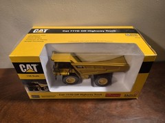 NEW Norscot 55104 1:50 Scale Diecast CAT 777D OFF HIGHWAY TRUCK 2005 Caterpillar