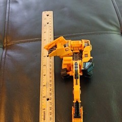Yellow Plastic Diecast Excavator Construction Toy 1:32 for Boys & Girls