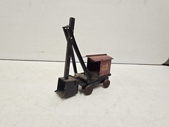 Antique Metalcraft St. Louis Pressed Steel No. 4 Steam Shovel