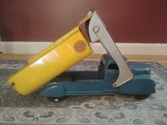 VINTAGE MARX LUMAR CONTRACTORS FRONT LOADER DUMP TRUCK PRESSED STEEL TOY