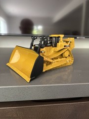 1:50 Diecast CAT D11-R CD Track-Type Tractor Dozer & Ripper NORSCOT *SEE PICS*