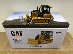 DM1:50 CAT D3 Dozer Caterpillar Crawler Bulldozer Forklift Loader Model 85673