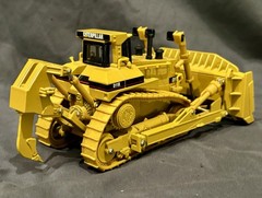 Norscot Caterpillar D11R Dozer w/ripper 1:50 Scale Diecast. Rubber Tracks No Box
