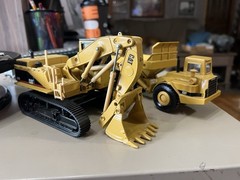 1/50th Scale Ertl Caterpillar 5080 shovel, D350D articulated truck