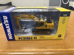 First Gear Komatsu PC210LC-11 Excavator Diecast 1/64 Scale