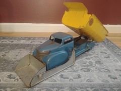 VINTAGE MARX LUMAR CONTRACTORS FRONT LOADER DUMP TRUCK PRESSED STEEL TOY