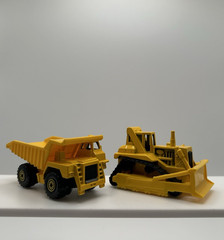 Hot Wheels Construction Lot: ’79 Yellow Dump Truck, ’91 Yellow Bulldozer! 14