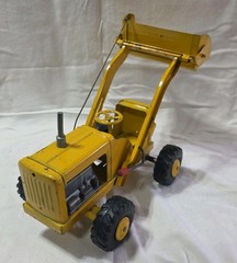 Vintage Marx Lumar Hi-Lift Loader. Rarely Found In This Condition. Very Nice!!!