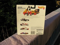 Hot Wheels Action Pack Construction-Ground Breaking Day~ New & Factory Sealed!