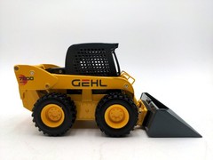Die Cast Promotions 20002 1:25 Scale Gehl Skid Loader Model 7800 NIB