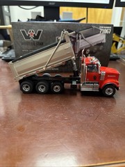 1:50 Western Star 4900 SF Dump Truck – Red cab-Diecast Masters