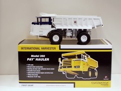 International IH 350 Payhauler – «WHITE & BLUE» – 1/25 – First Gear #49-0234 NEW