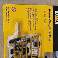 Vintage 1999 Norscot Cat Rome Wing-fold Disk 1:64 Diecast Replica 55012 NEW
