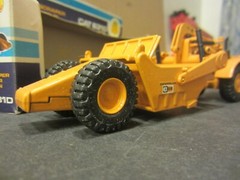 JOAL NO.219 Catapillar 631B TRACTOR SCRAPER DIE CAST