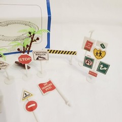 60 pc Small Road Signs Cones Light Poles Replacement Unknown Brand 1-3″