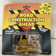Ertl Road Construction Ahead Caterpillar D6H Dozer Diecast Metal Yellow RARE bx4