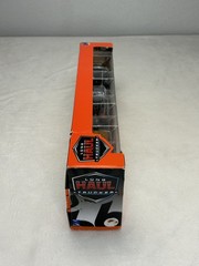 New-Ray 1:43 Long Haul Trucker Peterbilt Flatbed Forklift & Pallets – Model 387