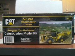 Norscot Construction Model Kit CAT 980G Wheel Loader 1:50 Yellow Sealed