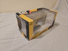 Norscot 55199 Cat 330D L Hydraulic Excavator Collectible Die Cast 1:50