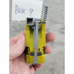 Matchbox 1999 GMC Bucket Truck MB470 Metallic Yellow 1:83 Scale Diecast Truck