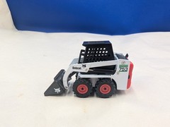 Bobcat 753 Skidsteer Loader 1/50 Diecast Metal Plastic