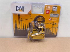 DM HO 1/87 Scale Cat D5M LGP Track-Type Tractor Diecast Model Toy Gift 84401