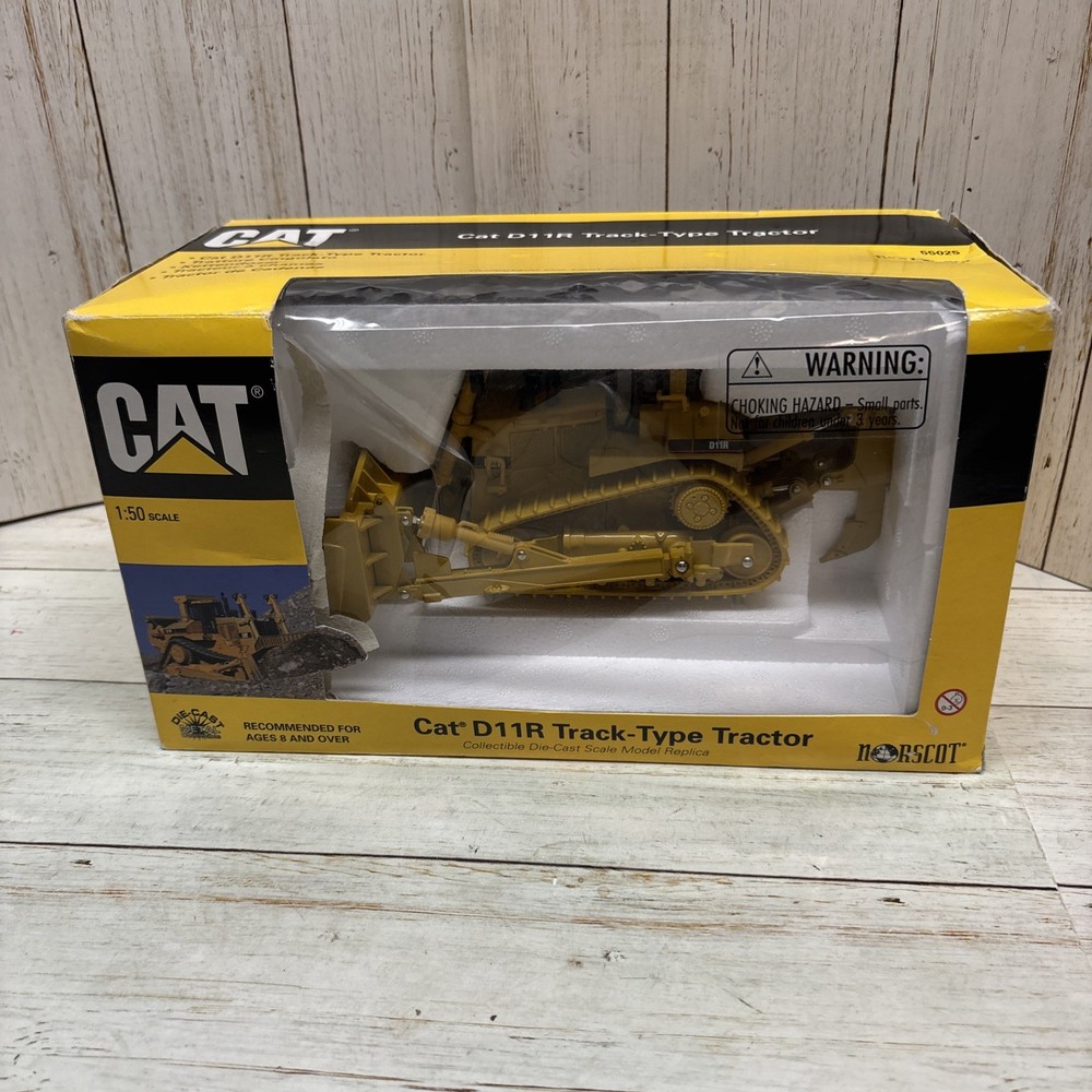 Norscot Cat Caterpillar D11R 1:50 Track-Type Tractor Diecast 55025 IN BOX